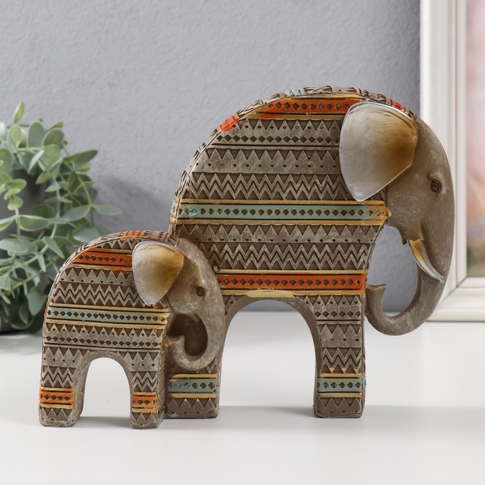 Сувенир полистоун Слониха и слонёнок. Африканские узоры мокко 24х6х18 см