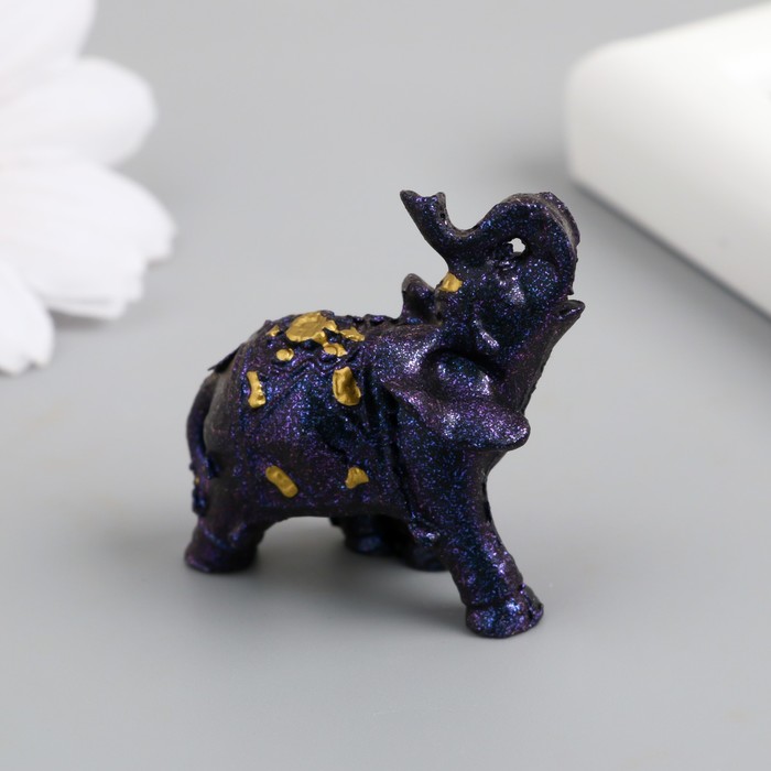 фото Сувенир полистоун "сине-фиолетовый слон с попоной и золотом" 4х2х4 см