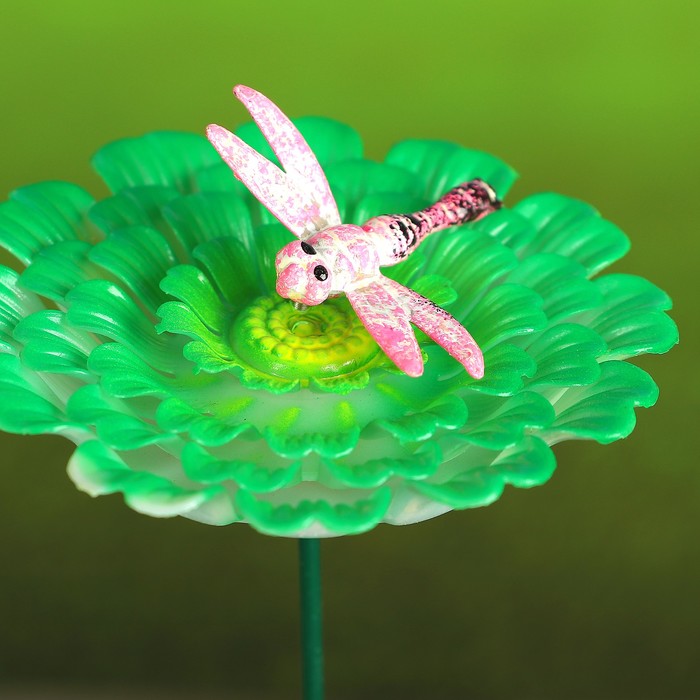 Декоративный штекер "Стрекоза на цветке" микс