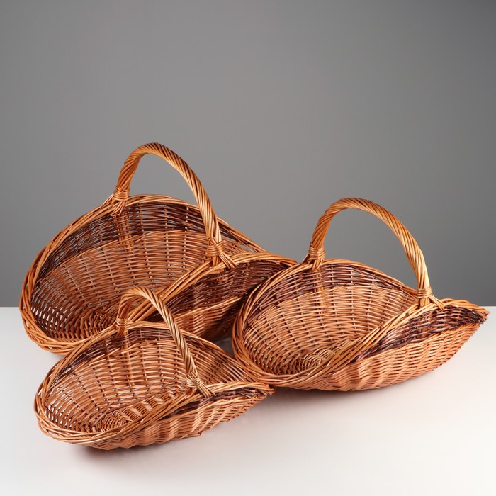 

Набор корзин 3 шт, 62 х 43 х 21/36 см, 54х36х19/33 см, 44х28хх15/27 см, ива