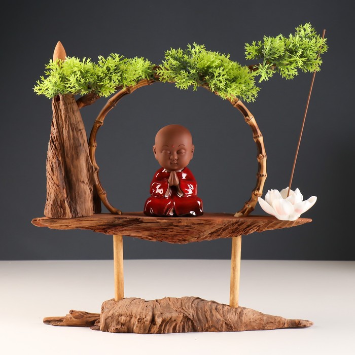 Сувенир дерево, фарфор Маленький Будда в красном с подставкой для благовонии 35х35х9,5 см
