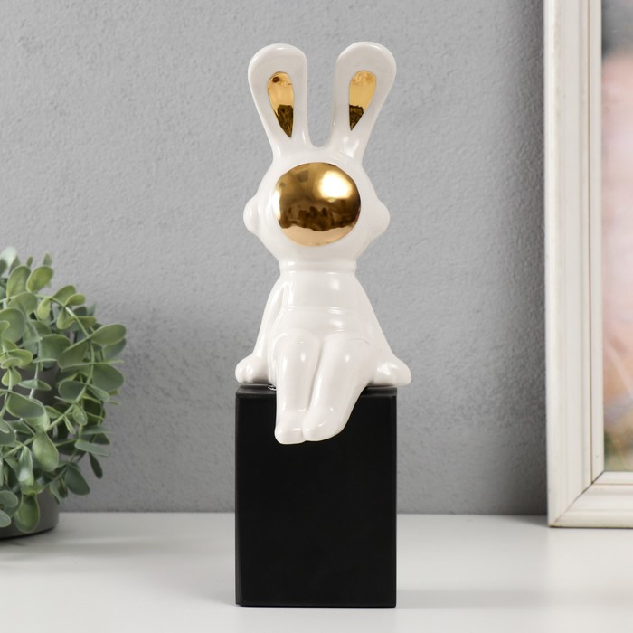

Сувенир керамика "Зайка-космонавт" 9,9х10х21,5 см
