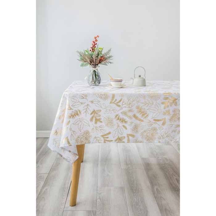 Скатерть Arya Home Poinsettia, размер 160x220 см, цвет белый, золотистый