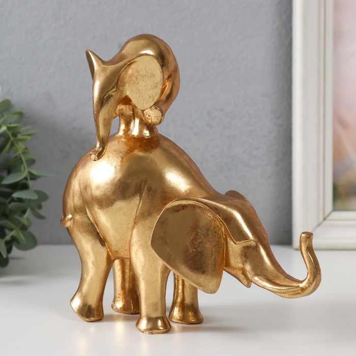 Сувенир полистоун Слон со слонёнком на спине - пирамидка золото 19х8,8х18,8 см сувенир полистоун слон и три слонёнка на спине светлое золото 15х8 5х6 см