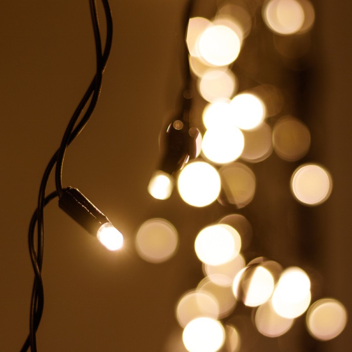 

Гирлянда Arlight «Бахрома» 4 × 0.6 м, IP65, тёмная нить, 128 LED, свечение тёплое белое, 220 В