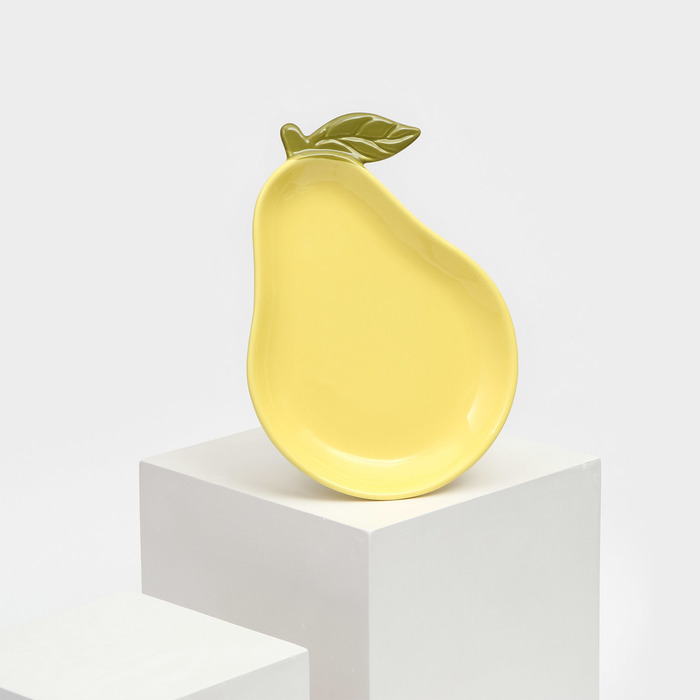 Тарелка керамическая Груша, плоская, желтая, 22,5 см, 1 сорт, Иран тарелка керамическая кабачок плоская зеленая 28 5 см 1 сорт иран