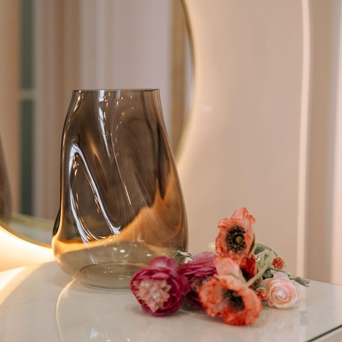 Декоративная ваза из стекла «Динамика», 190×185×267 мм, цвет коричневый