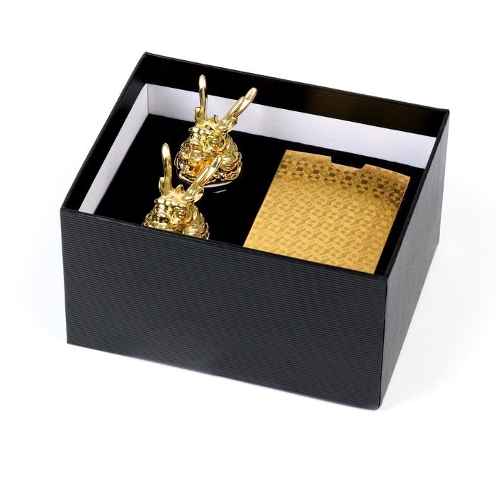 

Набор подарочный 3 в 1 "Гриндер" : 2 стопки по 30 мл, колода пластиковых карт, золото