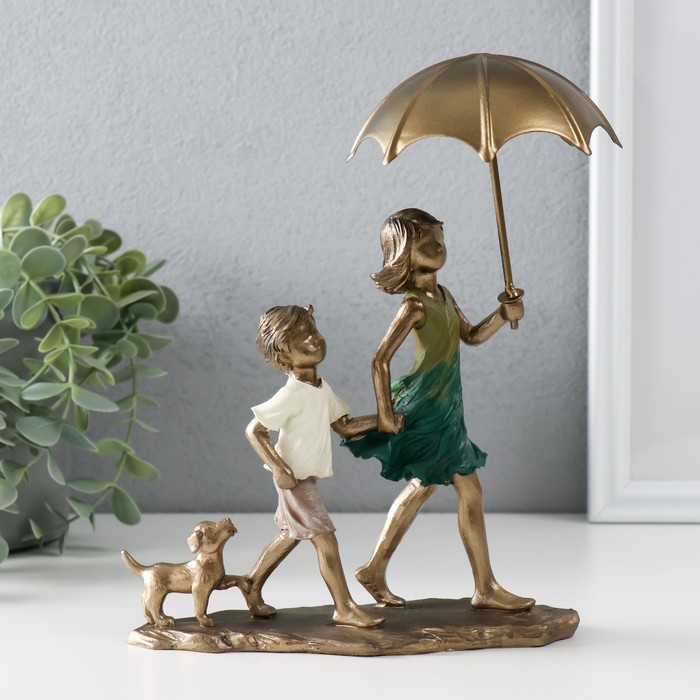 Сувенир полистоун Дети гуляют под зонтом, с щенком бронза 18х9,5х21,5 см