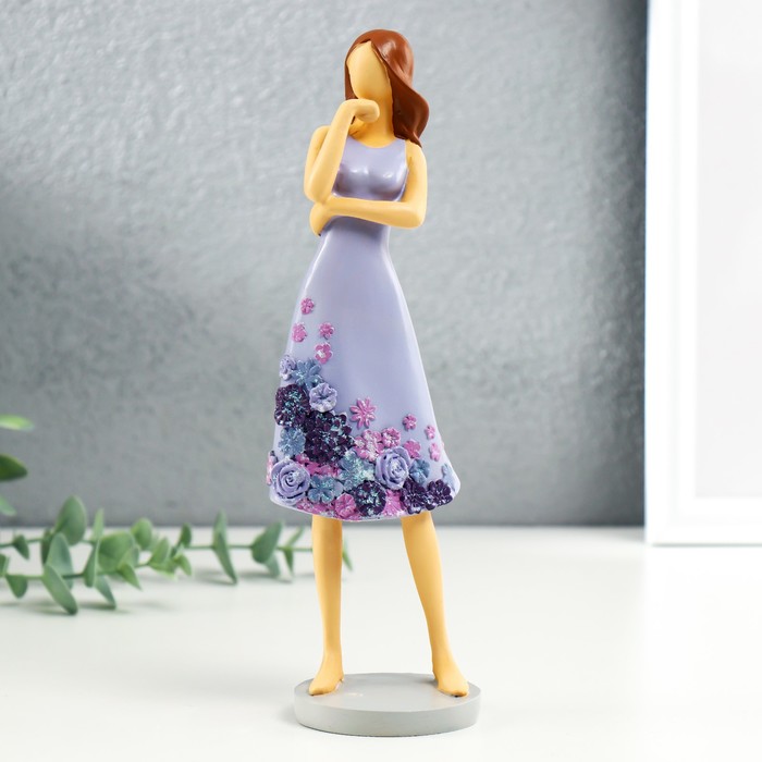 Сувенир полистоун Девушка в сиреневом платье с цветами 7,5х7х23,5 см