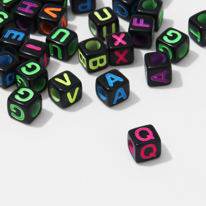Бусина из акрила «Буквы английские» МИКС, кубик 7×7 мм, набор 10 г, цвет яркий МИКС