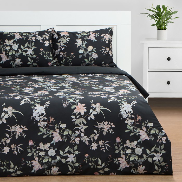 

Постельное бельё Этель евро Black flowers, 200 х217 см, 214х240 см, 50х70 см -2 шт, мако-сатин 114г/м2
