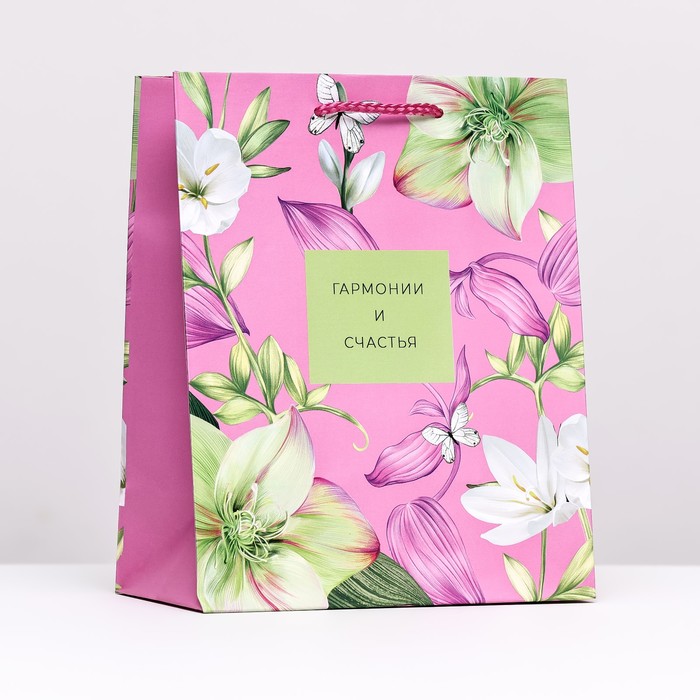 Подарочный пакет Бабочки и цветы, 18 х 22,3 х 10 см