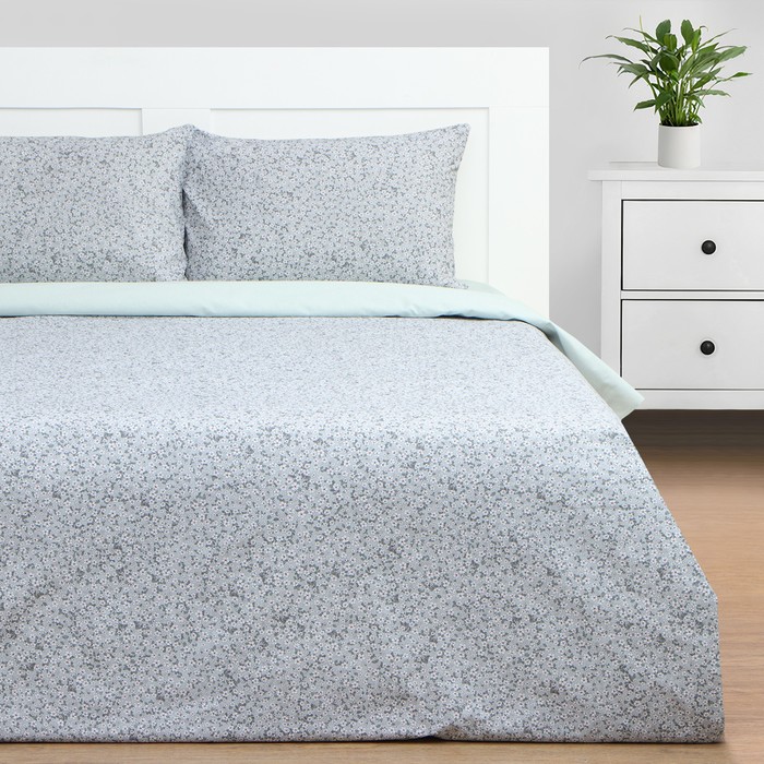 

Постельное бельё Этель дуэт Small flowers, 143х215 см 2 шт, 220х240 см, 50х70 см 2 шт, поплин