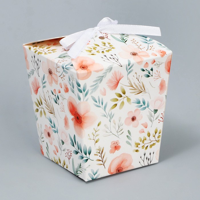 Коробка бонбоньерка, упаковка подарочная, «Акварельные цветы», 7.5 х 8 х 7.5 см