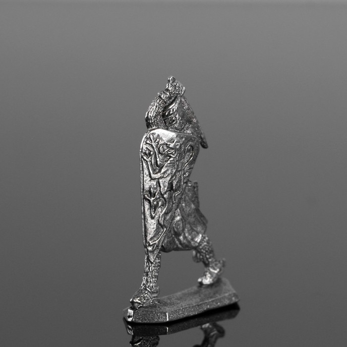 Оловянный солдатик "Рыцарь рубящий"