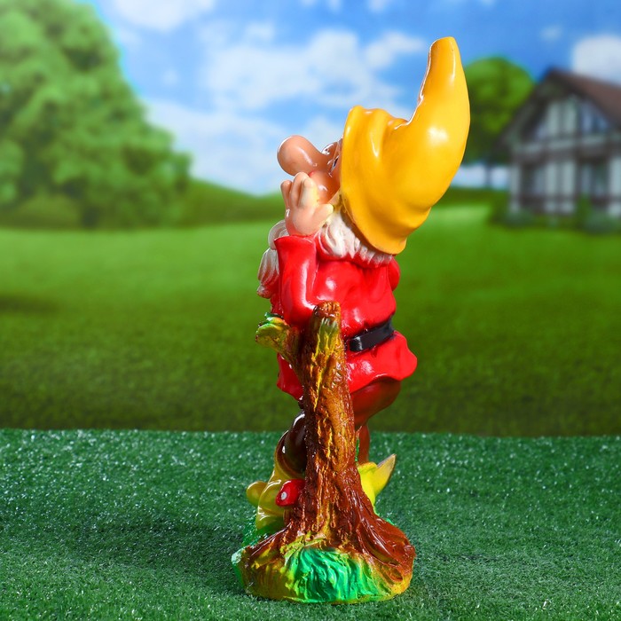 Садовая фигура "Гном с киркой" серый колпак