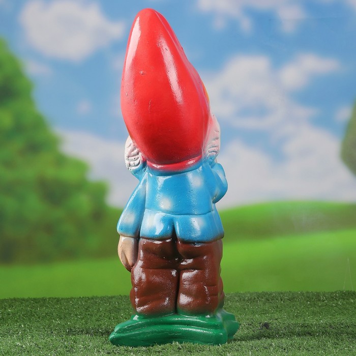 Садовая фигура "Гном в расстёгнутой рубашке"