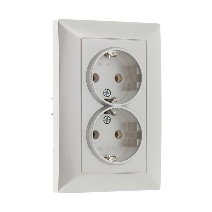 

Розетка двухместная Luazon Lighting "Антей", 16 А, скрытая, с з/к, серебристая