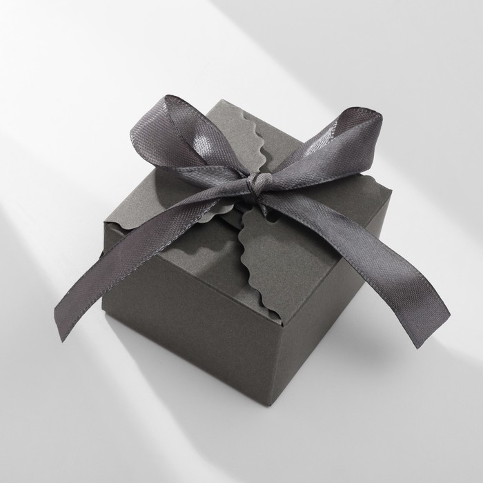 

Коробочка подарочная «Сюрприз» 6×6×4,5, серый