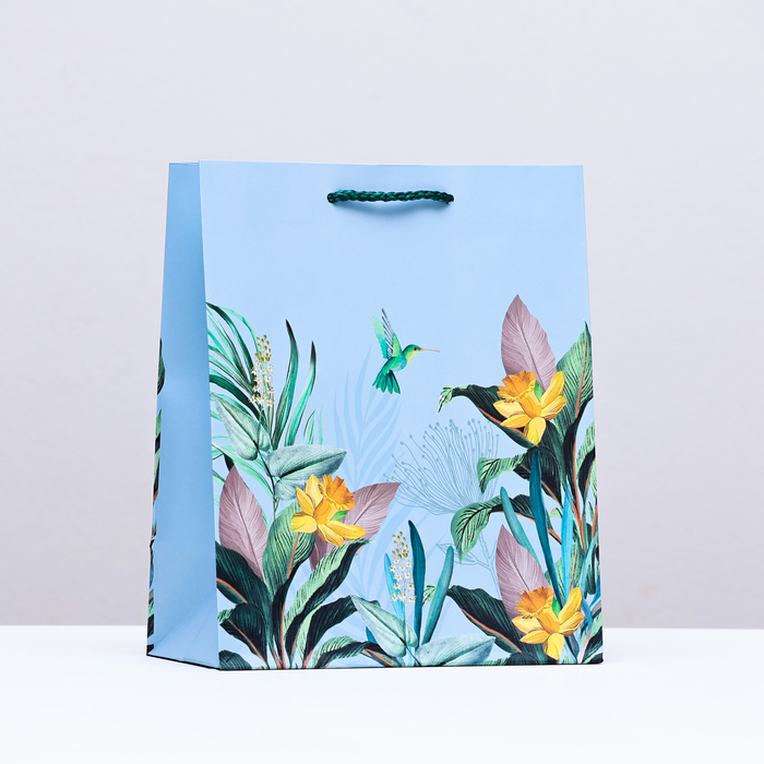 Пакет подарочный Колибри в цветах, 18 х 22,3 х 10 см пакет подарочный бабочки в цветах 33 х 42 5 х 10 см