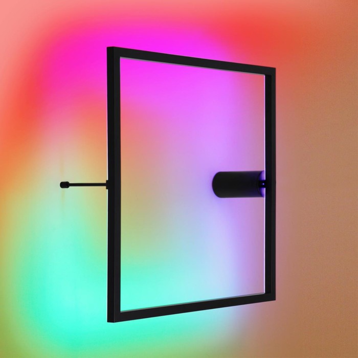 

Настенный светильник IP20 RGB динамическая подсветка, с ПДУ