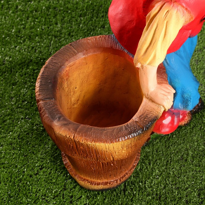 Фигурное кашпо "Бабка-Ёжка"