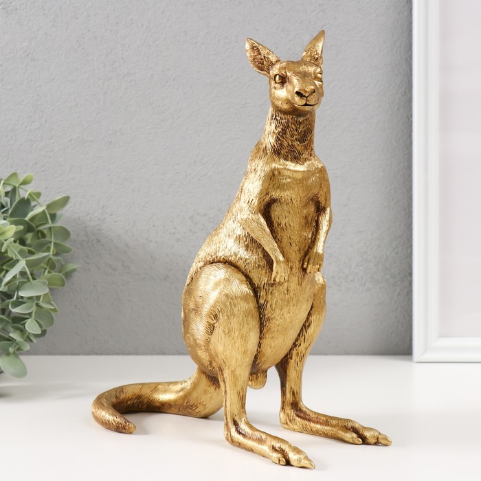 Сувенир полистоун Золотой кенгуру 19,5х19,5х24,5 см