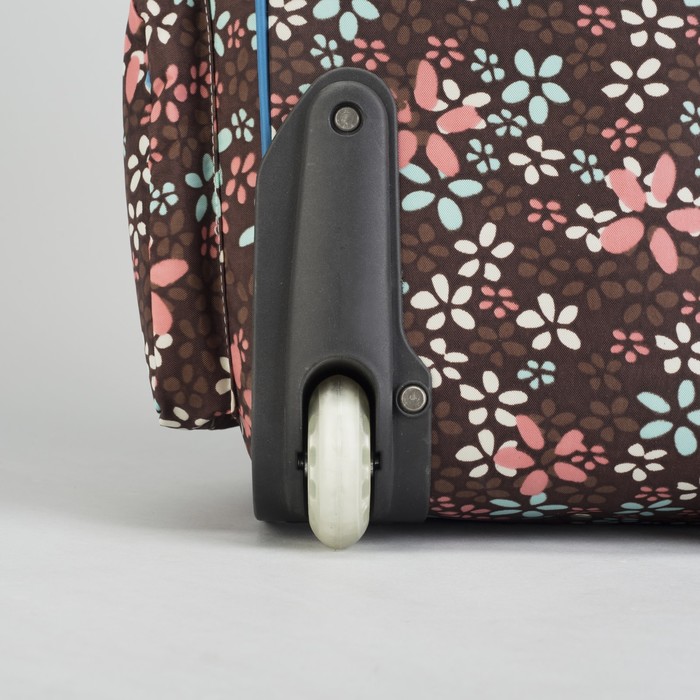 Сумка дорожная "Ассорти", 1 отдел, 4 наружных кармана, 2 колеса - каучук, выдвижная ручка, цвет коричневый