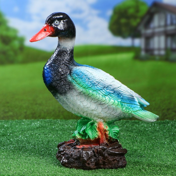 Садовая фигура "Утка" белая спинка, синяя полоса