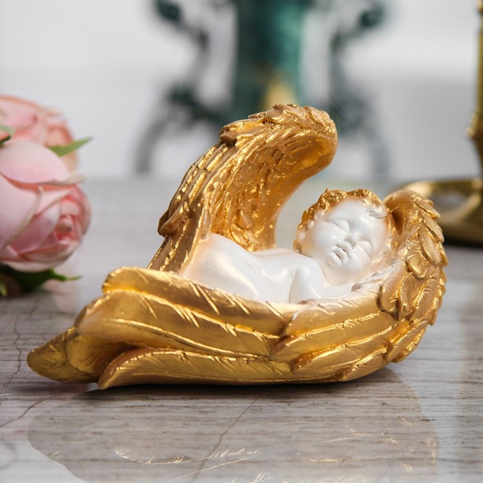 Сувенир "Ангел спящий" лежа в крыльях, средний, белый, золото