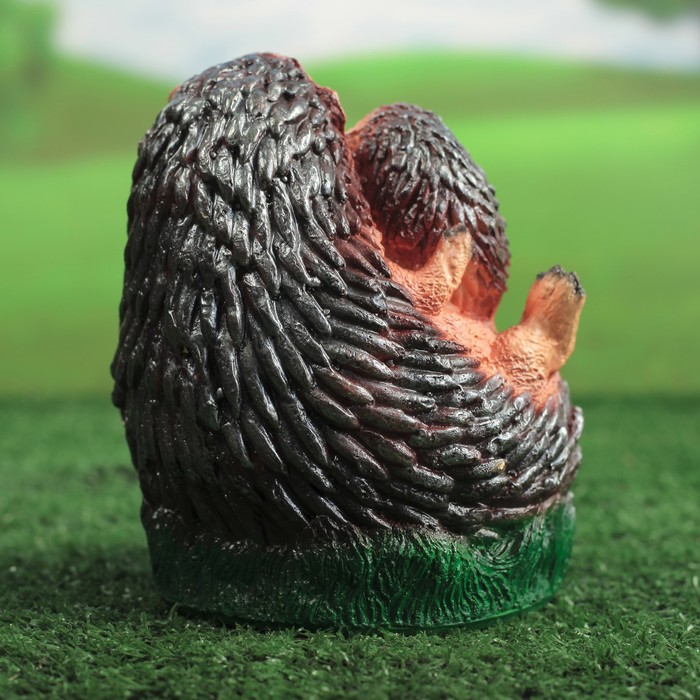 Садовая фигура "Ежиха с ежонком на траве"