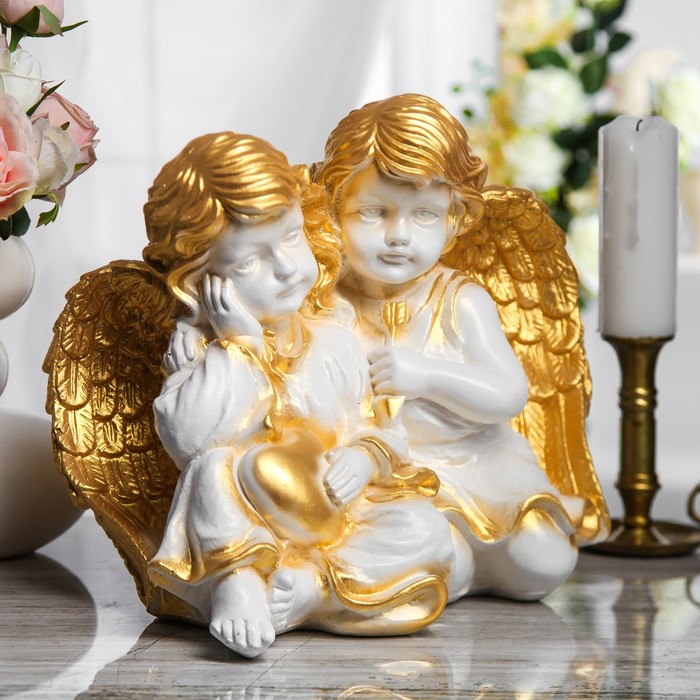 Статуэтка "Пара ангелов с сердцем" белый с золотом