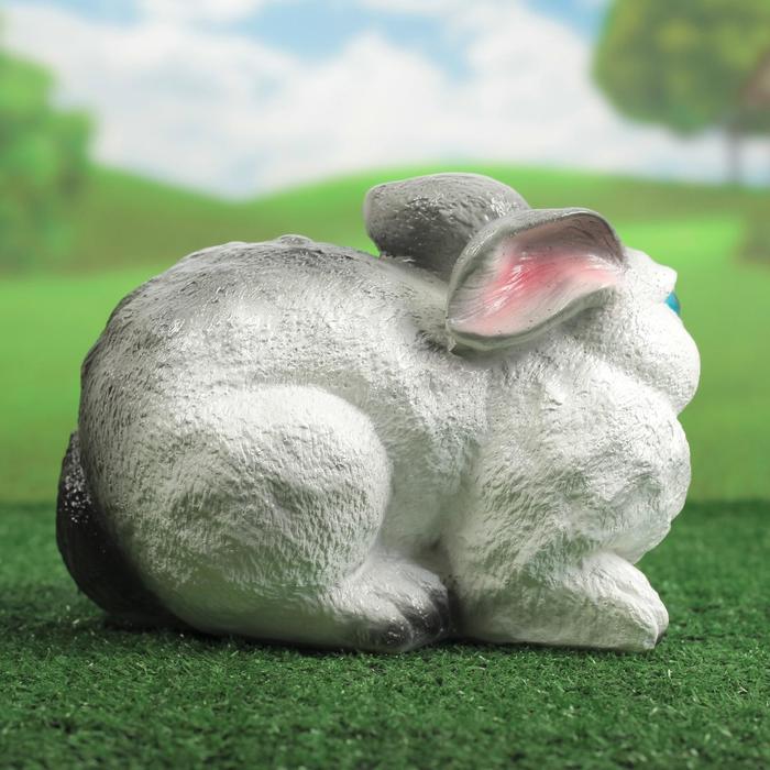 Садовая фигура "Сидящий зайчик" большой, бело-серый