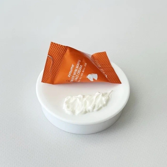 Крем для лица Ayoume Enjoy Mini Mayu Face Cream, с лошадиным жиром, 3 г, 200 шт