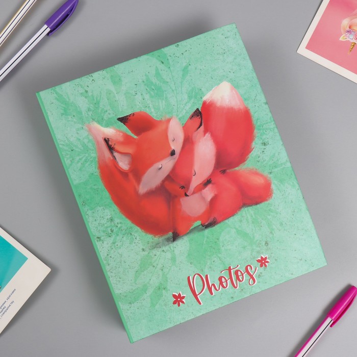 

Фотоальбом на 200 фото 10х15 см, пластик. листы "Foxy life" Лисья жизнь