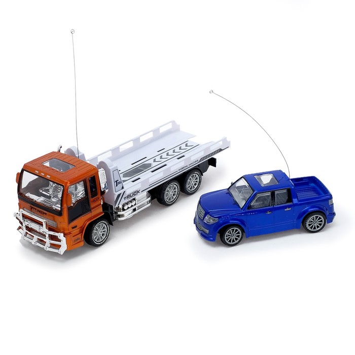 Набор машин радиоуправляемых "Грузовик эвакуатор + Пикап", работают от аккумулятора, цвета МИКС
