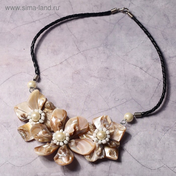 Колье Три нежных цветка