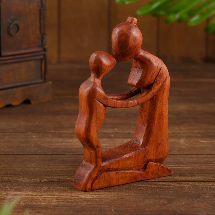 Сувенир "Мама с ребёночком"