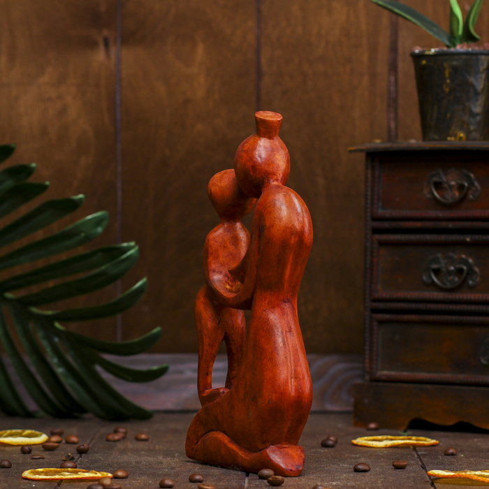 Сувенир "Мама с ребёночком"