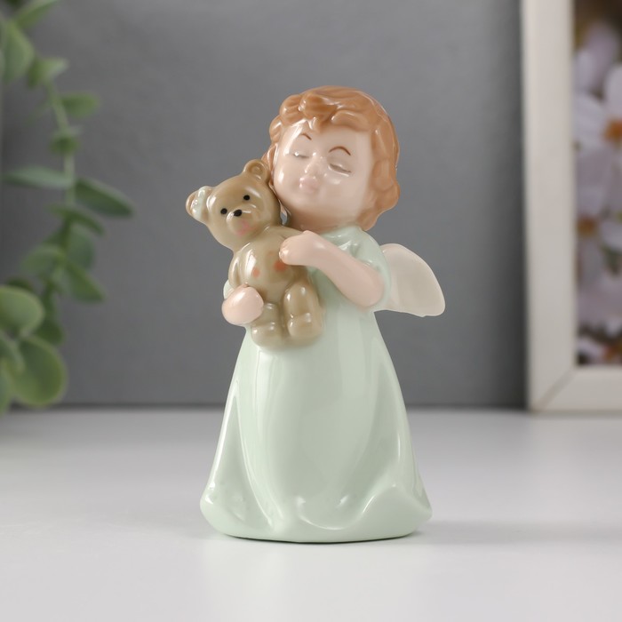 Сувенир керамика Малышка-ангел в зелёном платье с медвежонком 5х4х9 см