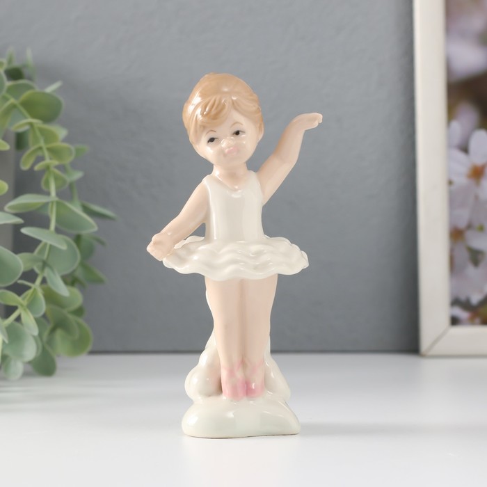 Сувенир керамика Маленькая балерина в белой пачке 6х5х13 см sm10 свистулька маленькая утка керамика щипановых