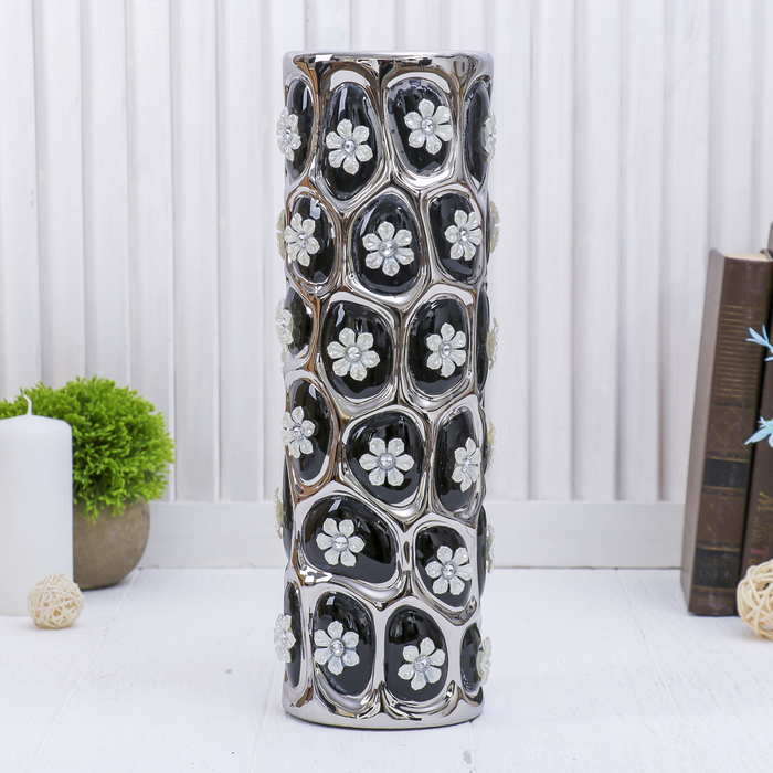 Ваза "Цветочный узор" чёрная