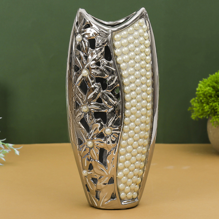 Ваза "Жемчужный пояс" резная