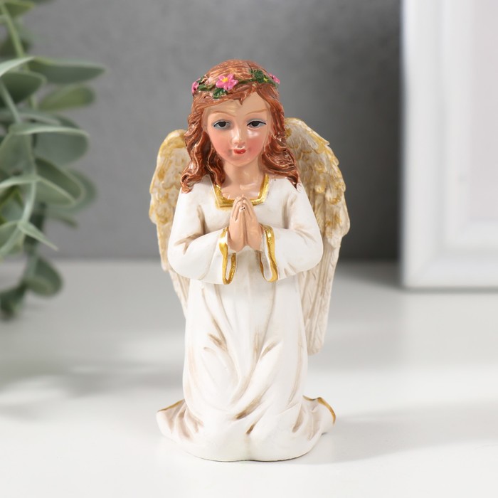 Сувенир полистоун Ангел-девушка молится 9х5х4,5 см