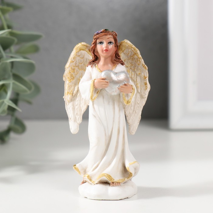 Сувенир полистоун Ангел-девушка с сердцем 9х3х4,7 см