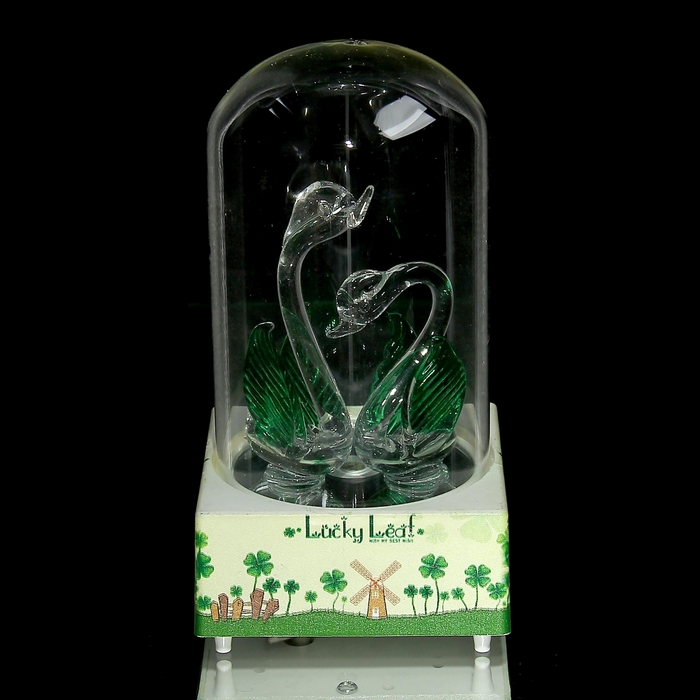 Сувенир музыкальный и световой колба "Лебедушки" МИКС