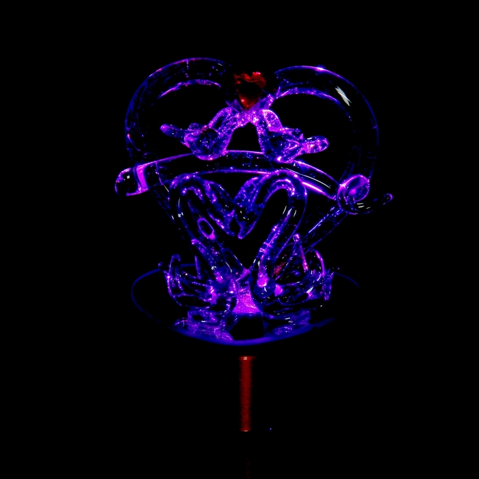 Сувенир "Пара лебедей у сердца с птицами" со светом