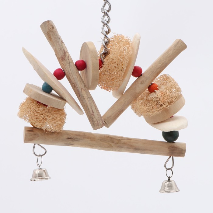 Игрушка для птиц с люфой и минеральным камнем 20 х 15 см 470₽