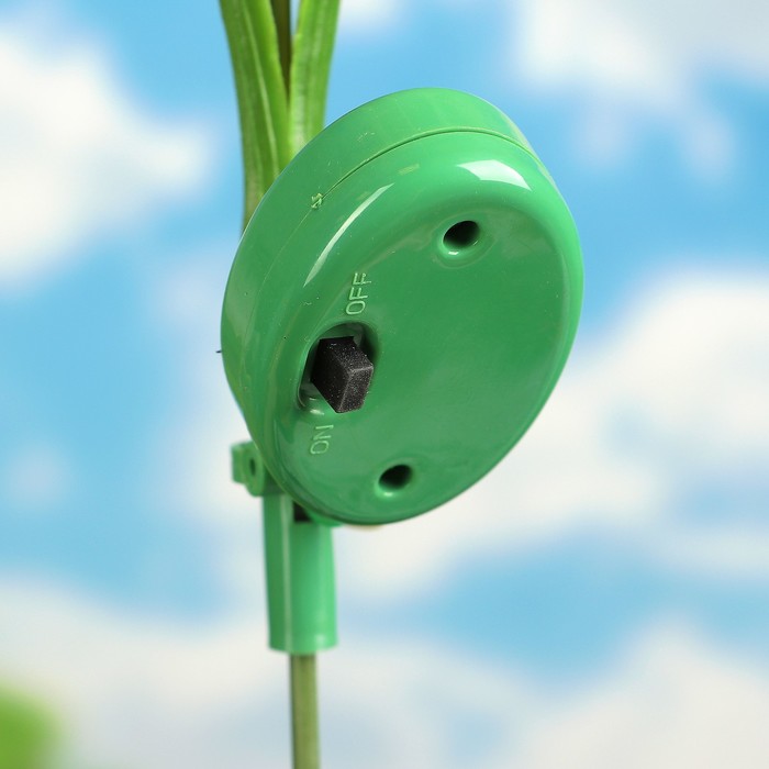 Декоративный штекер на солнечной батарее "Роза" микс